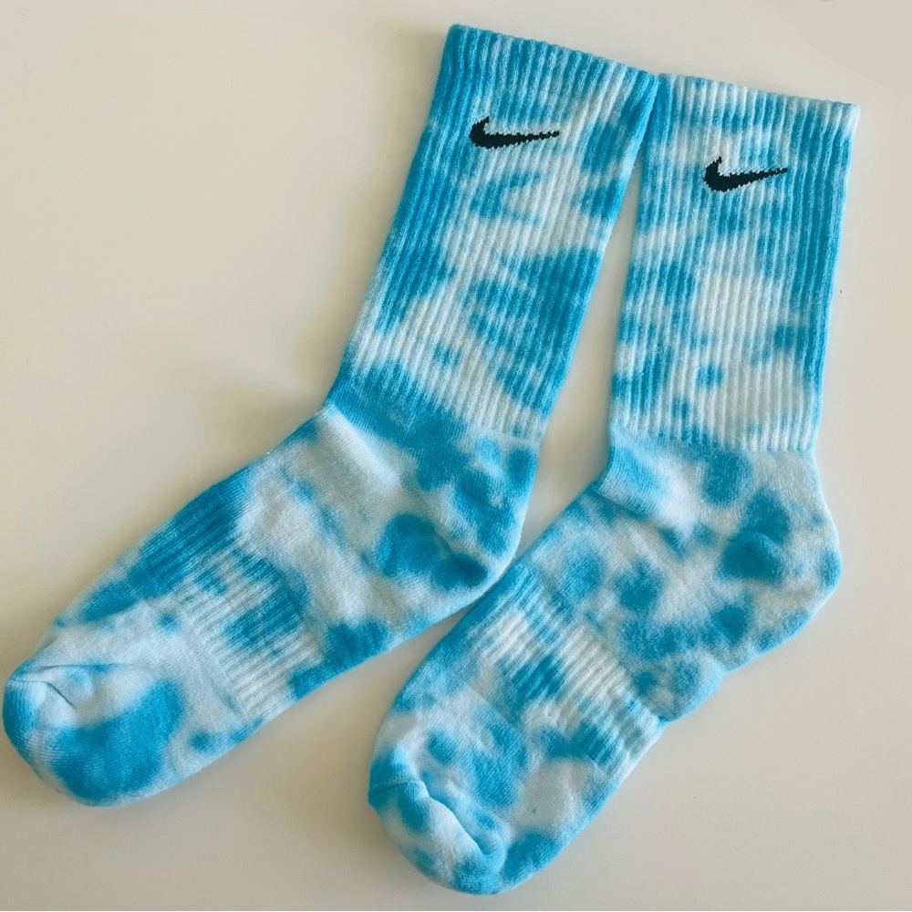 Blue Cloud Tie Dye NIKE Socks